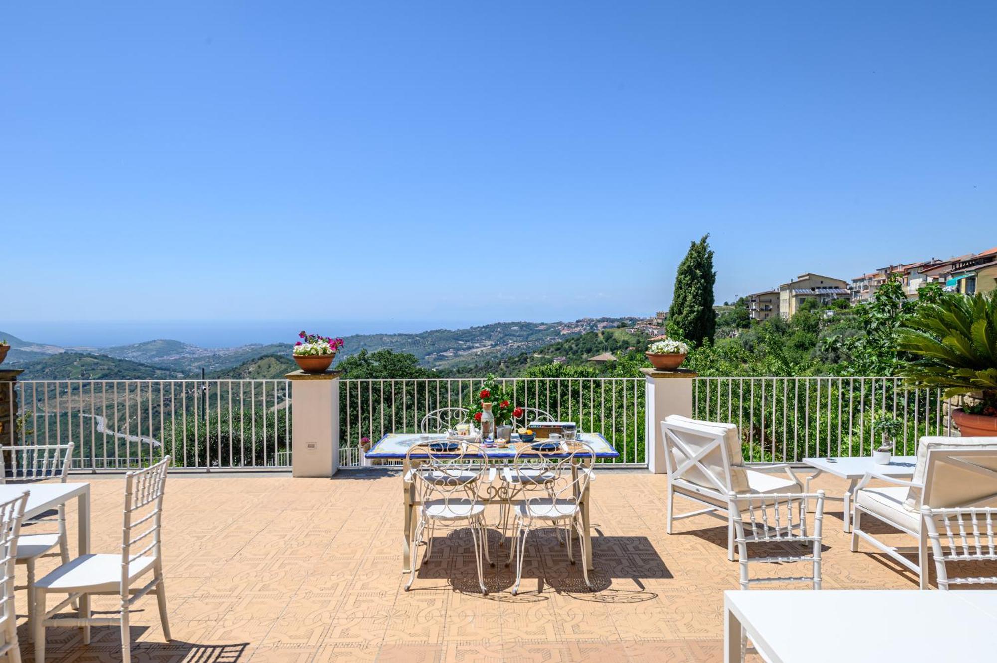 Отель Palazzo Gargano Prignano Cilento Экстерьер фото