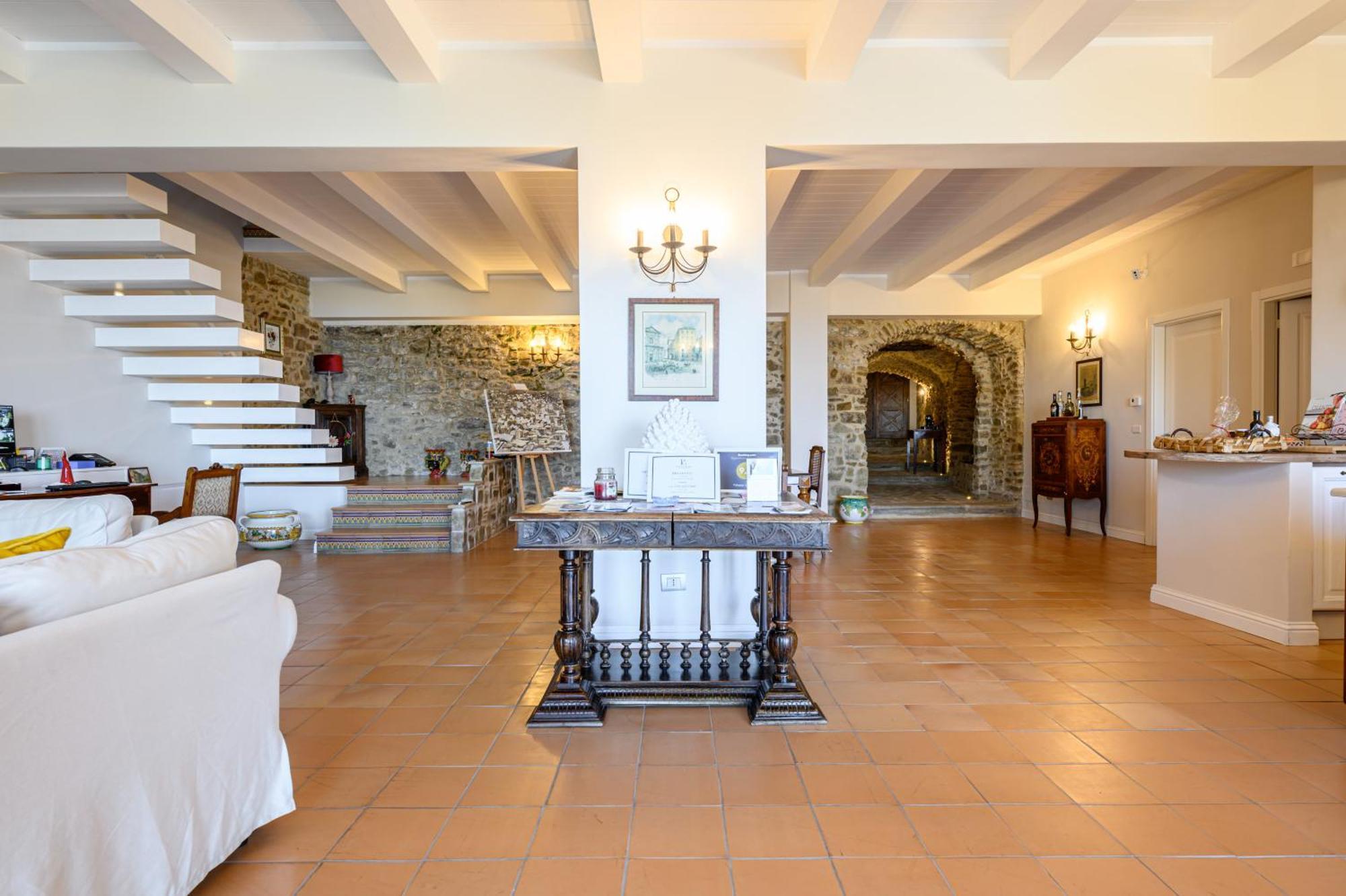 Отель Palazzo Gargano Prignano Cilento Экстерьер фото
