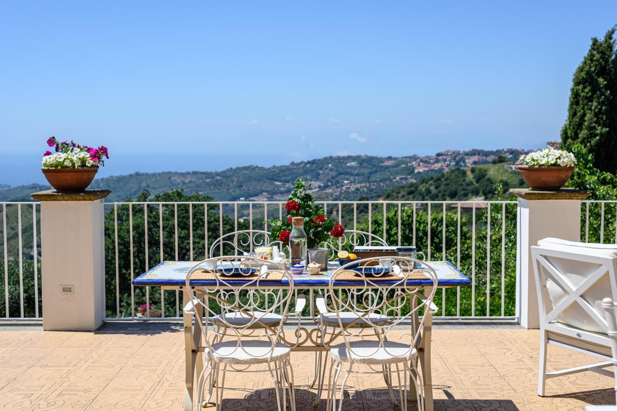 Отель Palazzo Gargano Prignano Cilento Экстерьер фото