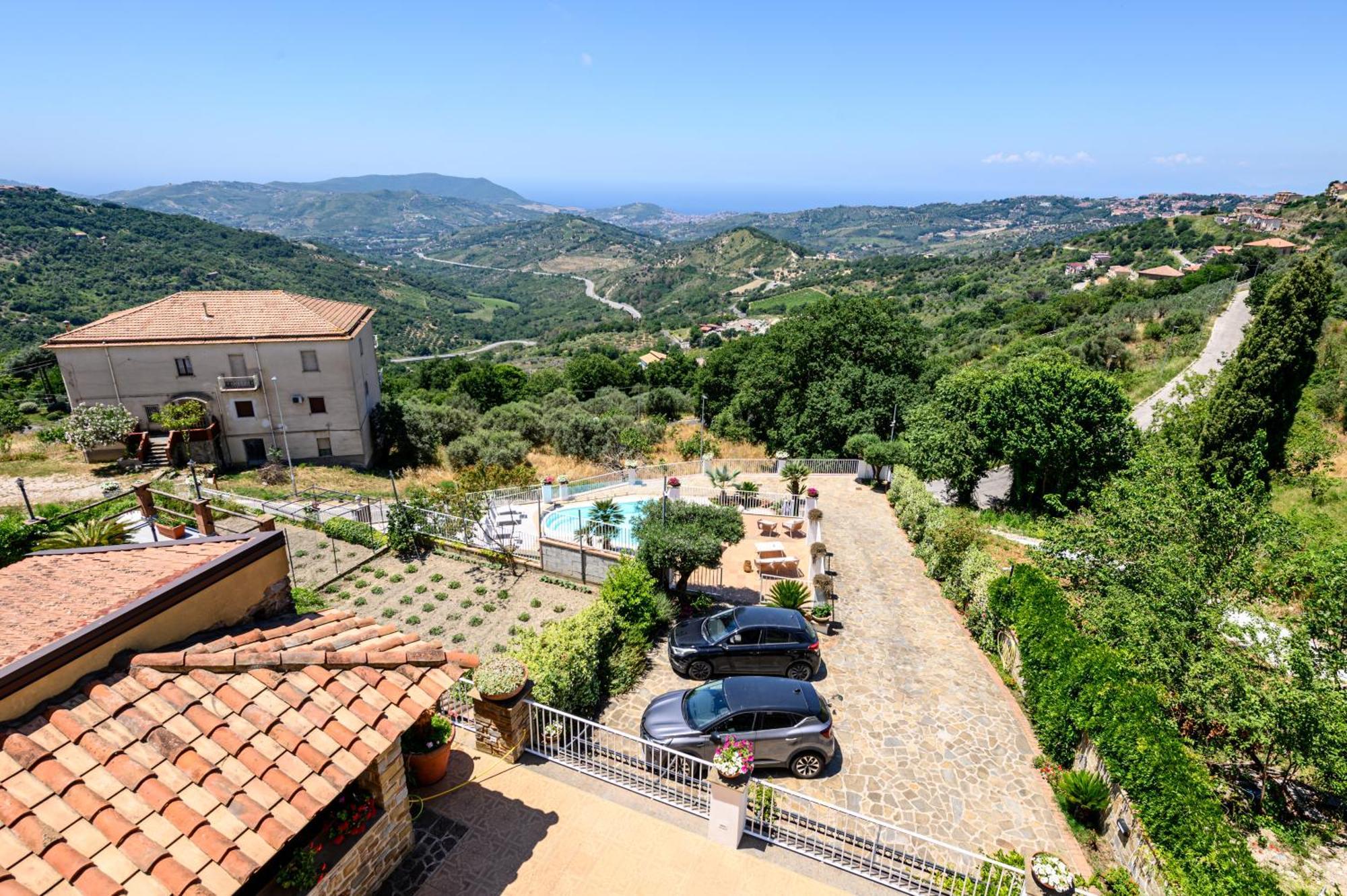 Отель Palazzo Gargano Prignano Cilento Экстерьер фото